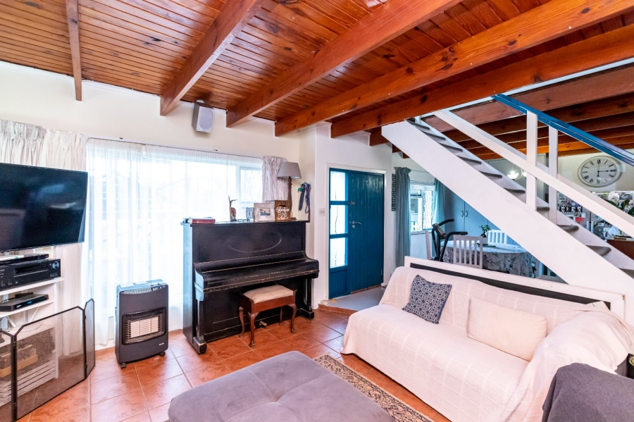 5 Bedroom Property for Sale in Gonubie Eastern Cape